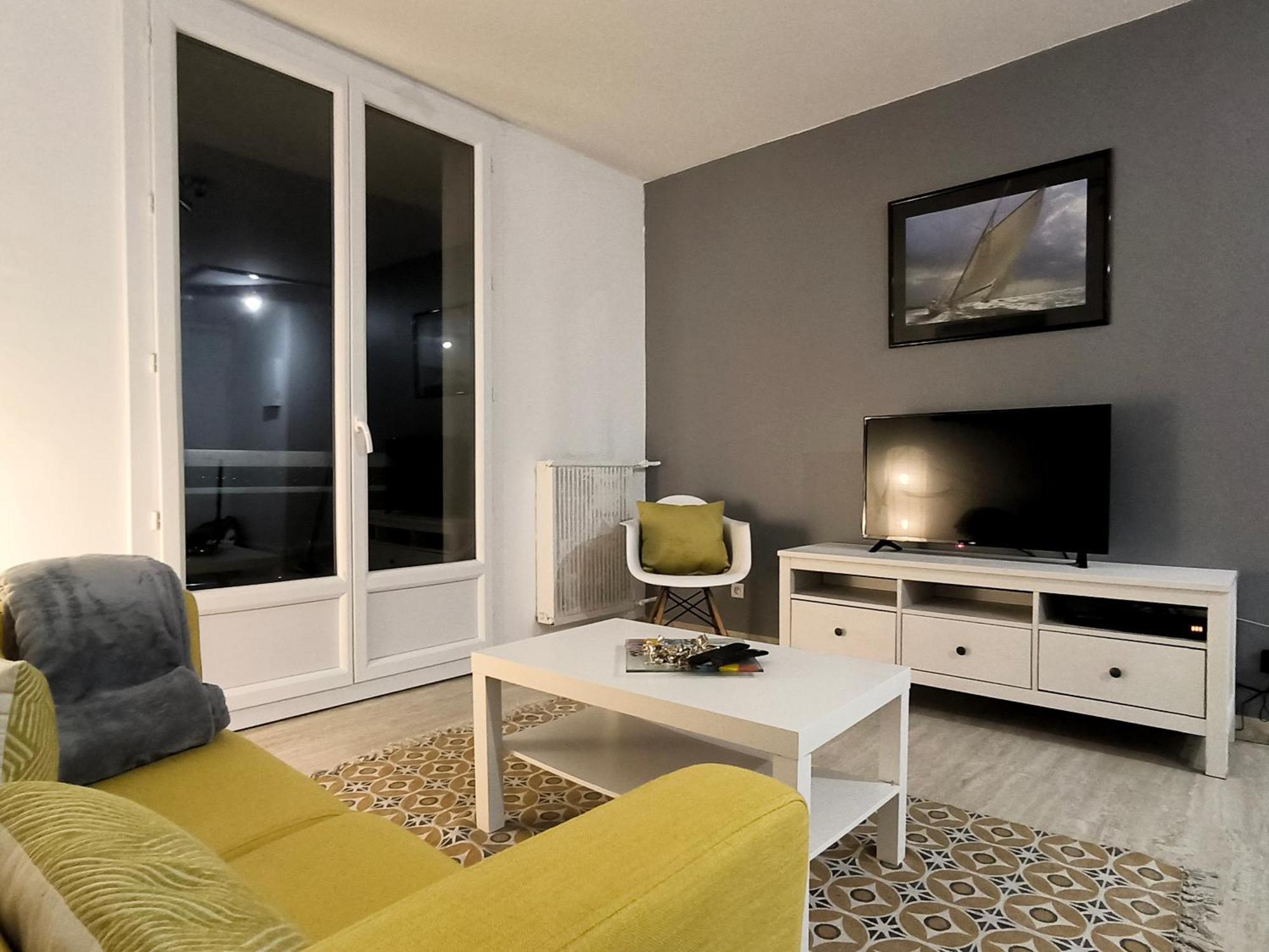 Appartement Joli T2 Lumineux Avec Balcon Et Wifi - Proche Cv à Aix-en-Provence Extérieur photo